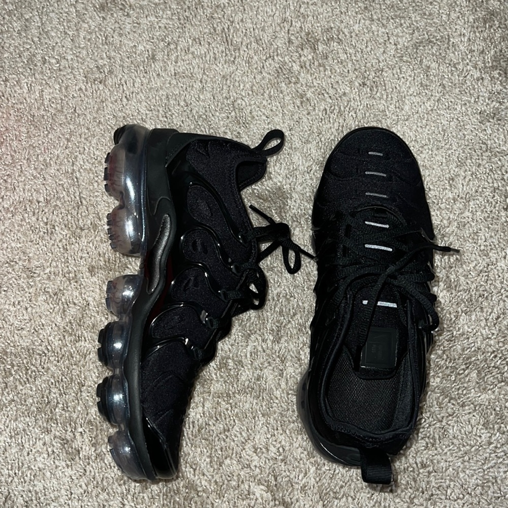 Black Nike Air VaporMax Plus size 9 W